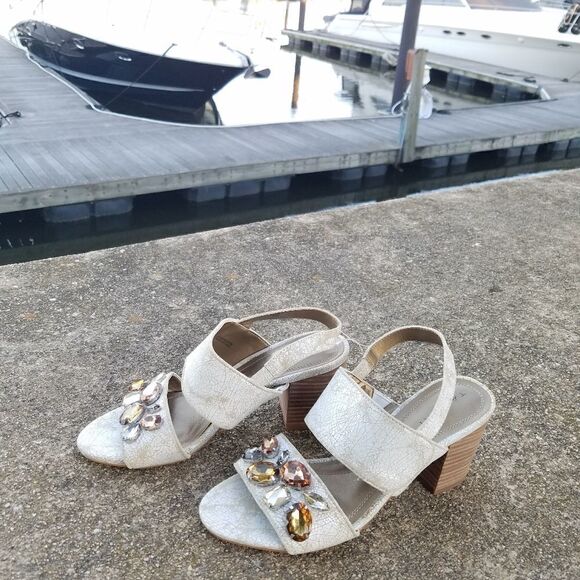 Tahari heels  - Picture 11 of 16